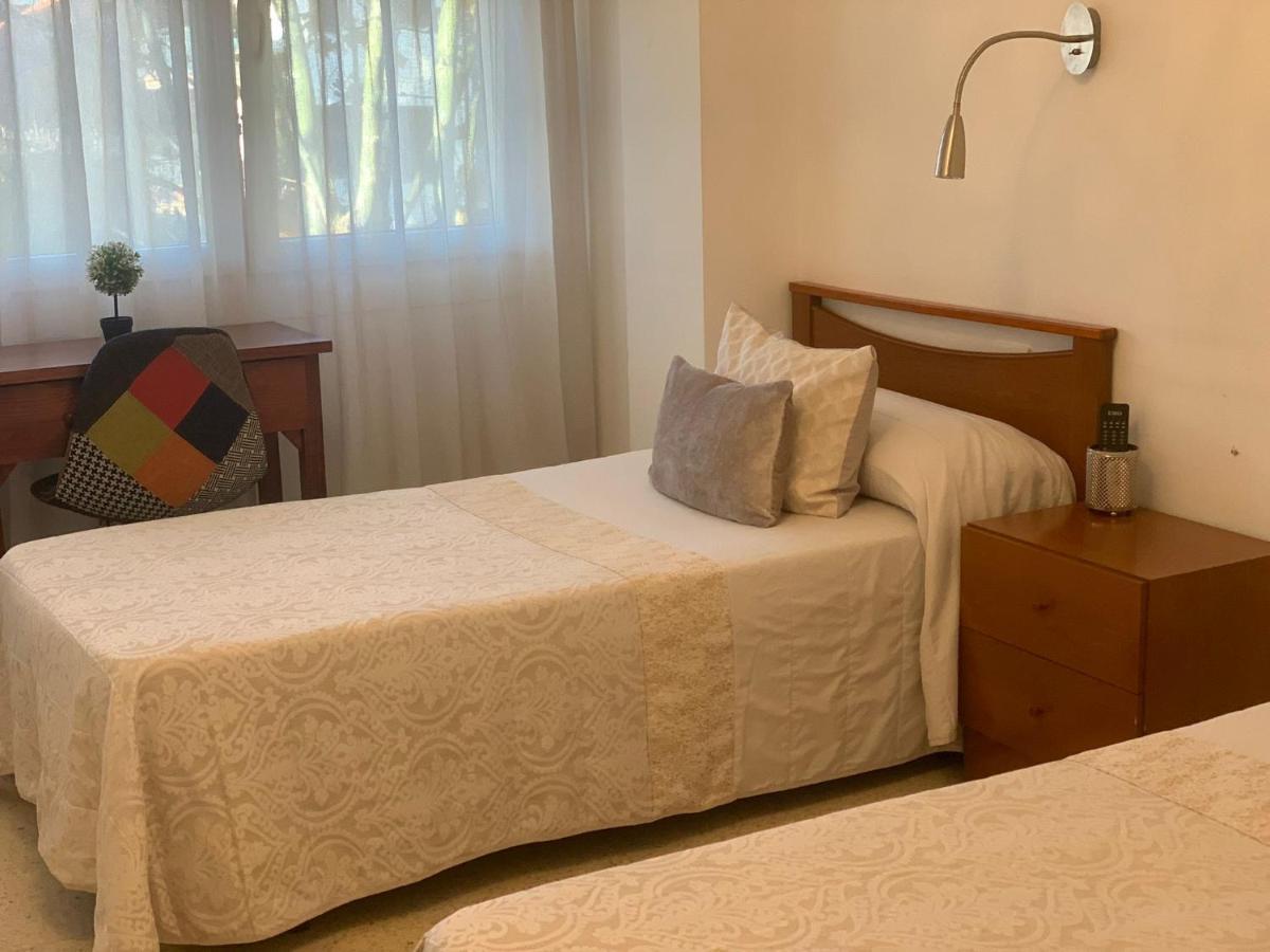 Hostal Torras Sant Hilari Sacalm Eksteriør billede
