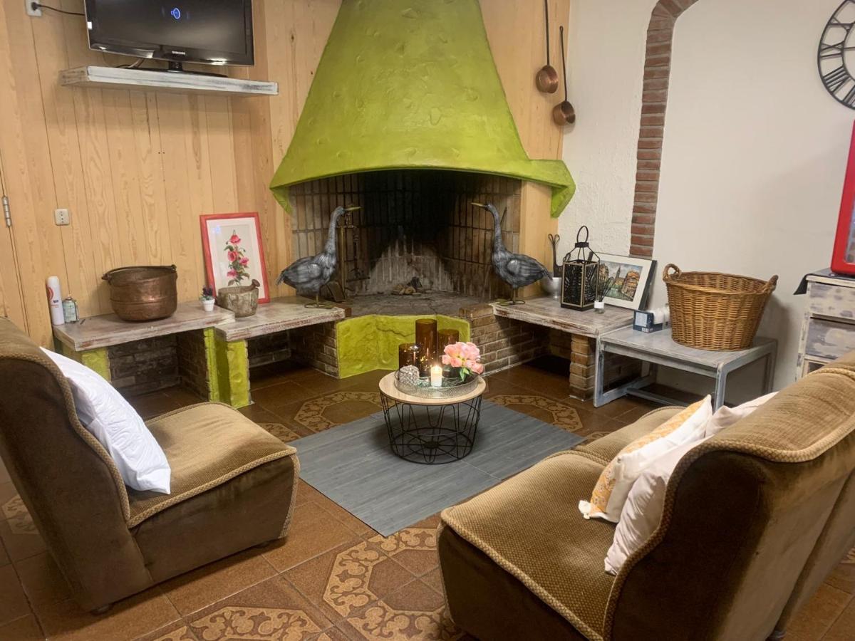 Hostal Torras Sant Hilari Sacalm Eksteriør billede